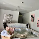 Les Alizes & Hotel apartamentowy 3*