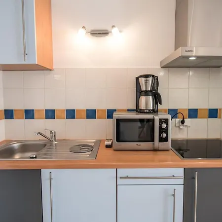 Апарт-отель Les Alizes & Л'Иль-Рус