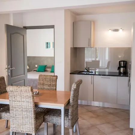 Les Alizes & Л'Иль-Рус