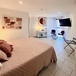 Apart Otel Les Alizes & 3*
