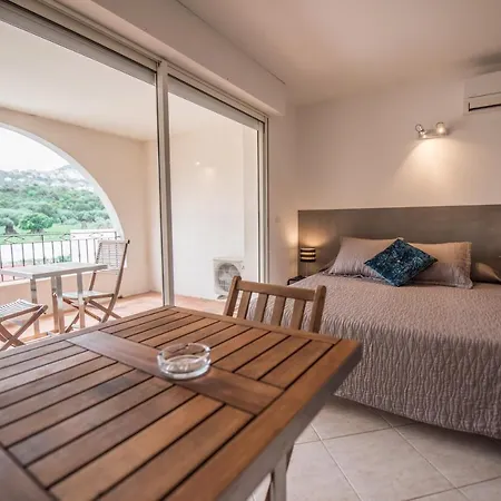 Ξενοδοχείο με διαμερίσματα Les Alizes &