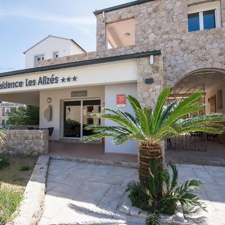Les Alizes & Ξενοδοχείο με διαμερίσματα 3*
