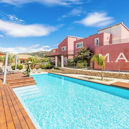 Les Alizes & 3* L'Ile-Rousse (Corsica)