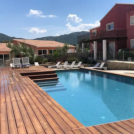 Ξενοδοχείο με διαμερίσματα Les Alizes &