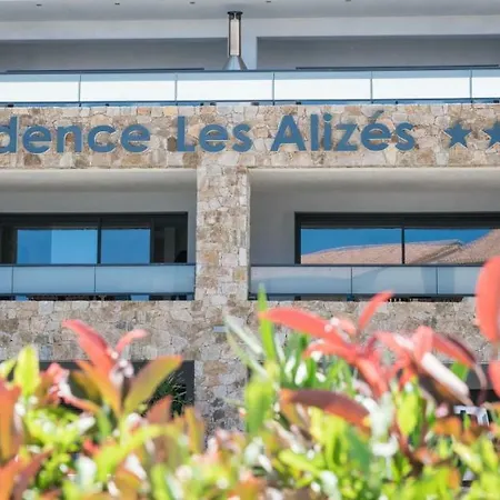 Les Alizes & 3* LʼÎle-Rousse