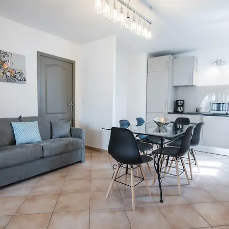 Résidence Les Alizés 3* LʼÎle-Rousse
