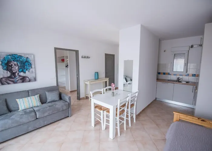 Les Alizes & LʼÎle-Rousse