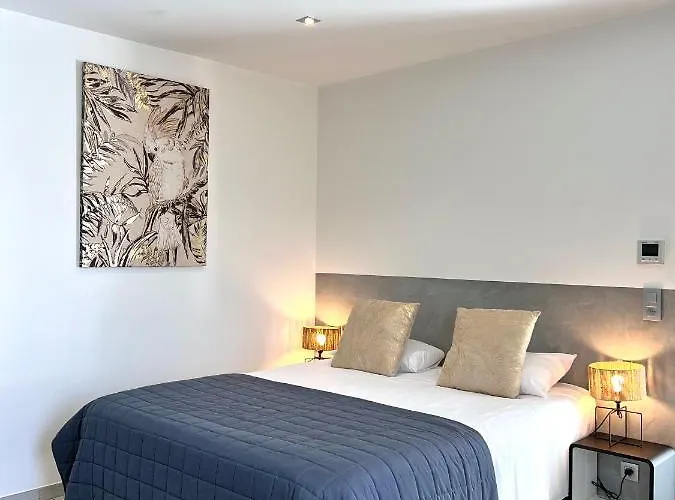 Les Alizes & LʼÎle-Rousse