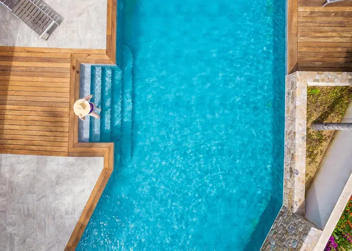 Les Alizes & 3* LʼÎle-Rousse