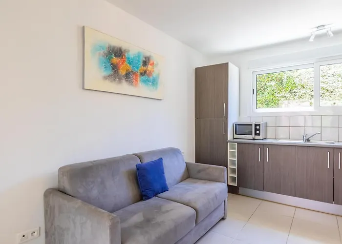 Les Alizes & 3* LʼÎle-Rousse