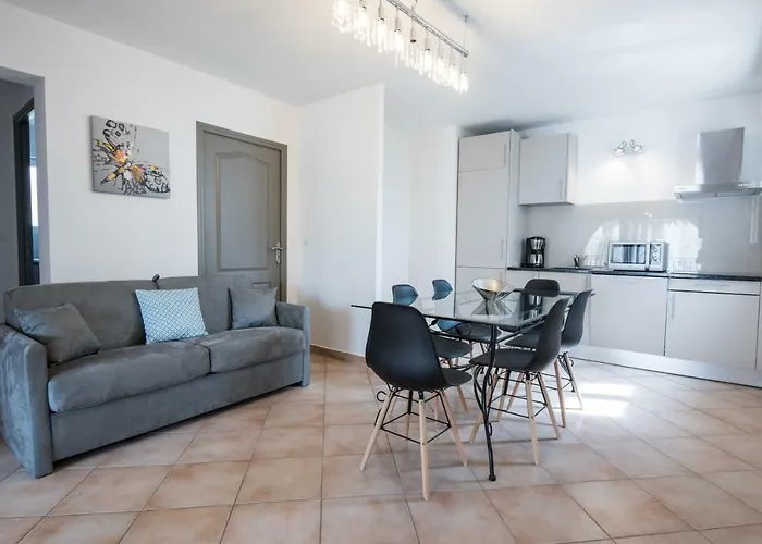 Les Alizes & 3* LʼÎle-Rousse