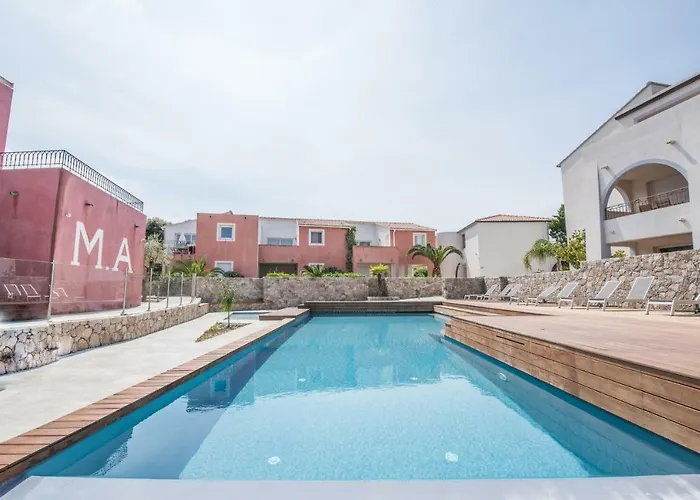 Les Alizes & 3* LʼÎle-Rousse